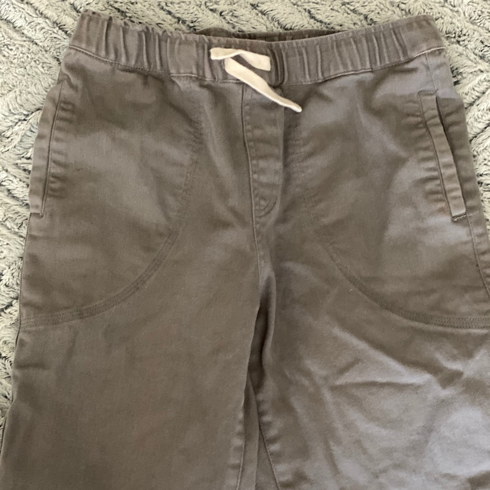 Art 🖼 Class Grey Shorts